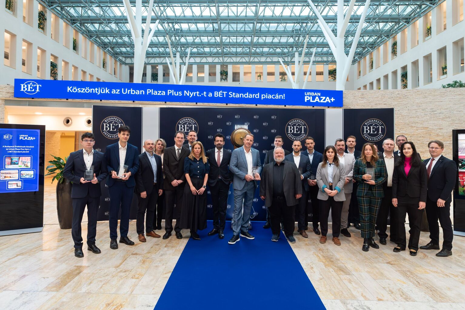 Urban Plaza Plus csengetés